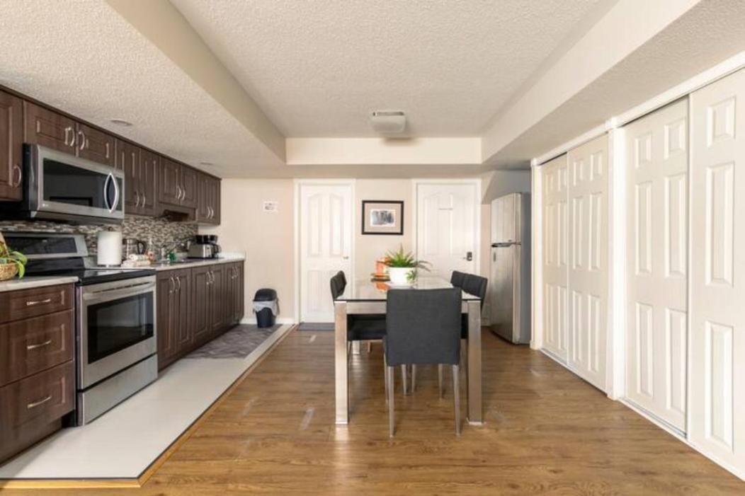 Self Check-In Spacious Apartment With Full Kitchen Ottawa Exteriér fotografie