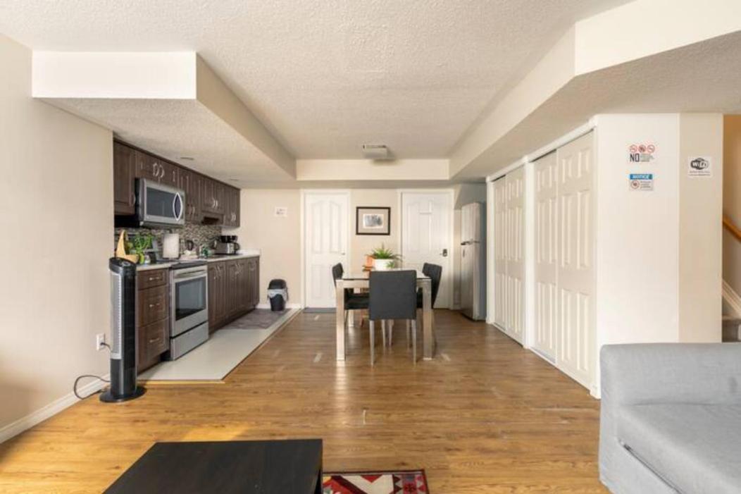 Self Check-In Spacious Apartment With Full Kitchen Ottawa Exteriér fotografie