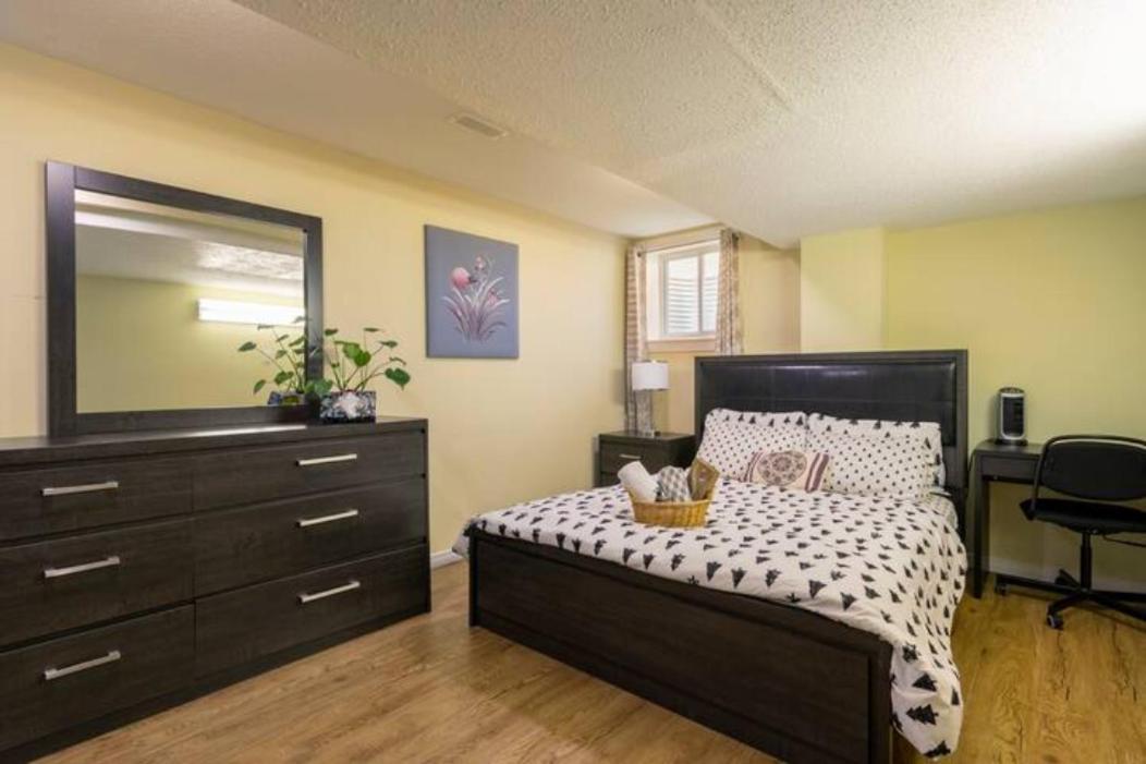 Self Check-In Spacious Apartment With Full Kitchen Ottawa Exteriér fotografie
